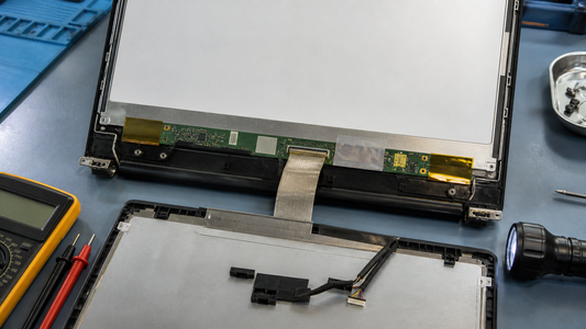 Simulated professional repair scene for Laptop Touchscreen LCD Assembly: Heat-sensitive display fault