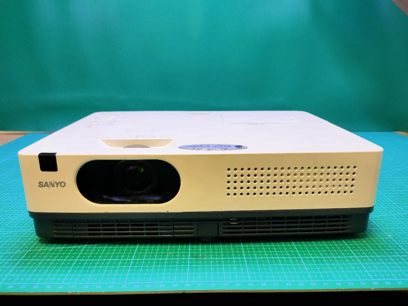 Projector Sanyo PLC-XD2600 For Home Use Projectors