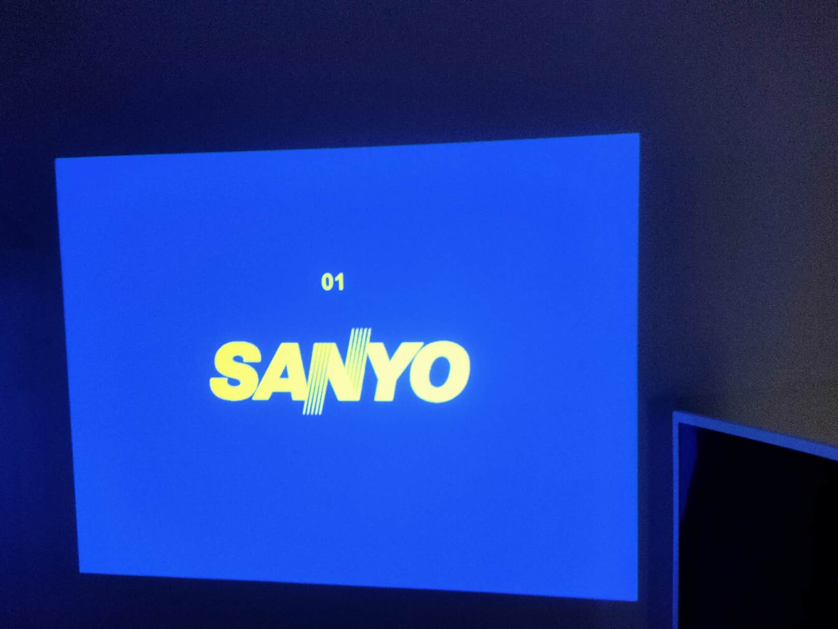 Projector Sanyo PLC-XW250 For Home Use Projectors