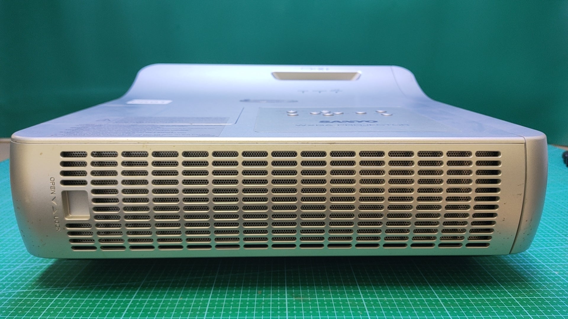 Projector Sanyo PLC-WL2500 For Home Use Projectors