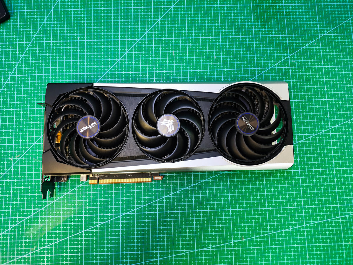 NITRO+ AMD Radeon™ RX 6700 XT