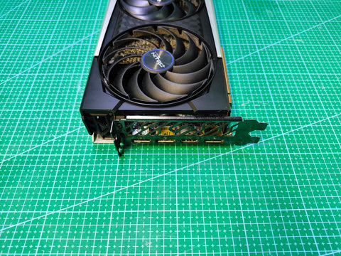 NITRO+ AMD Radeon™ RX 6700 XT