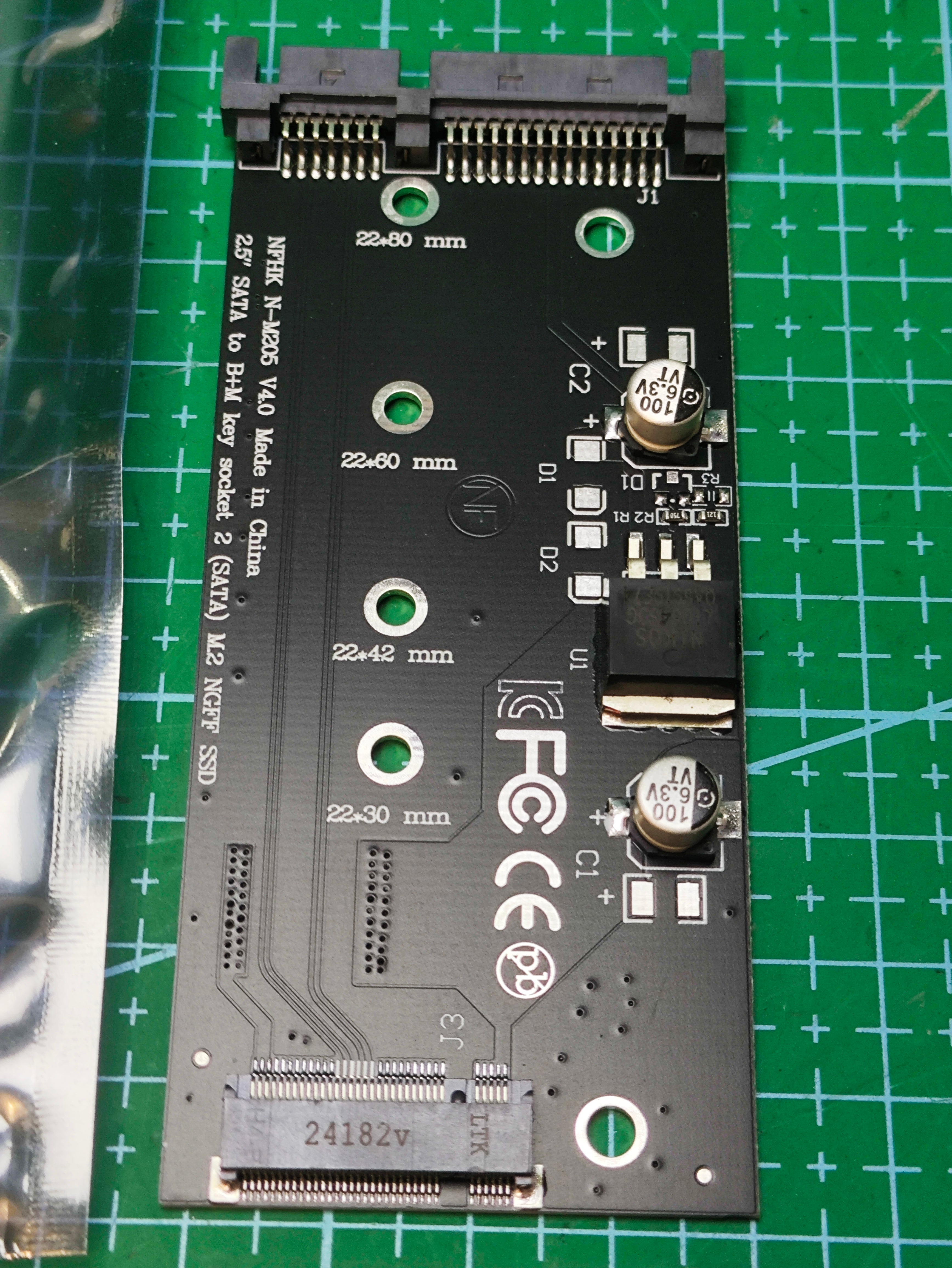 M.2 NGFF SSD to 2.5 SATA Adapter Converter Card - connector or module detail