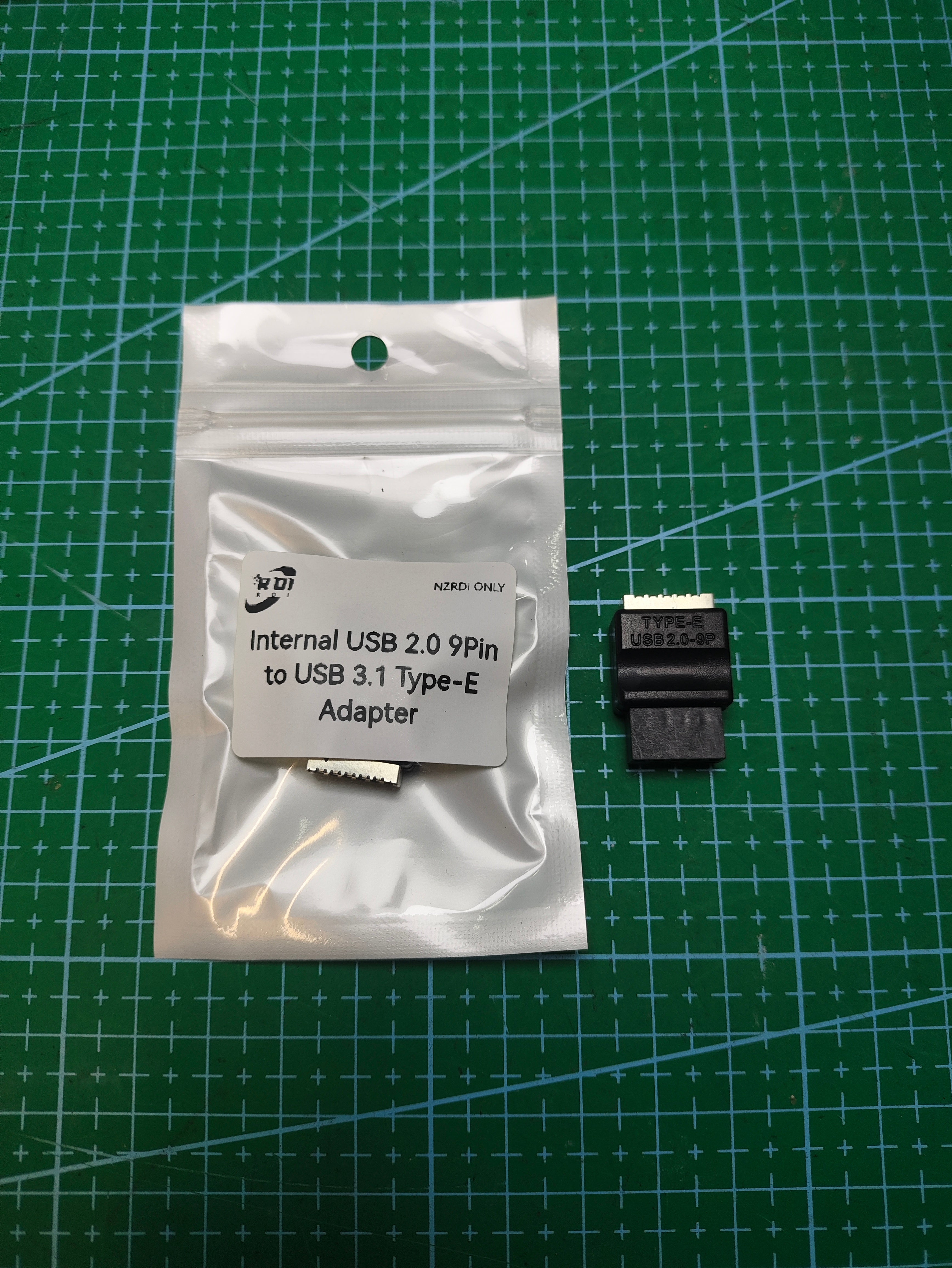 Internal USB 2.0 9Pin to USB 3.1 Type-E Adapter - connector detail