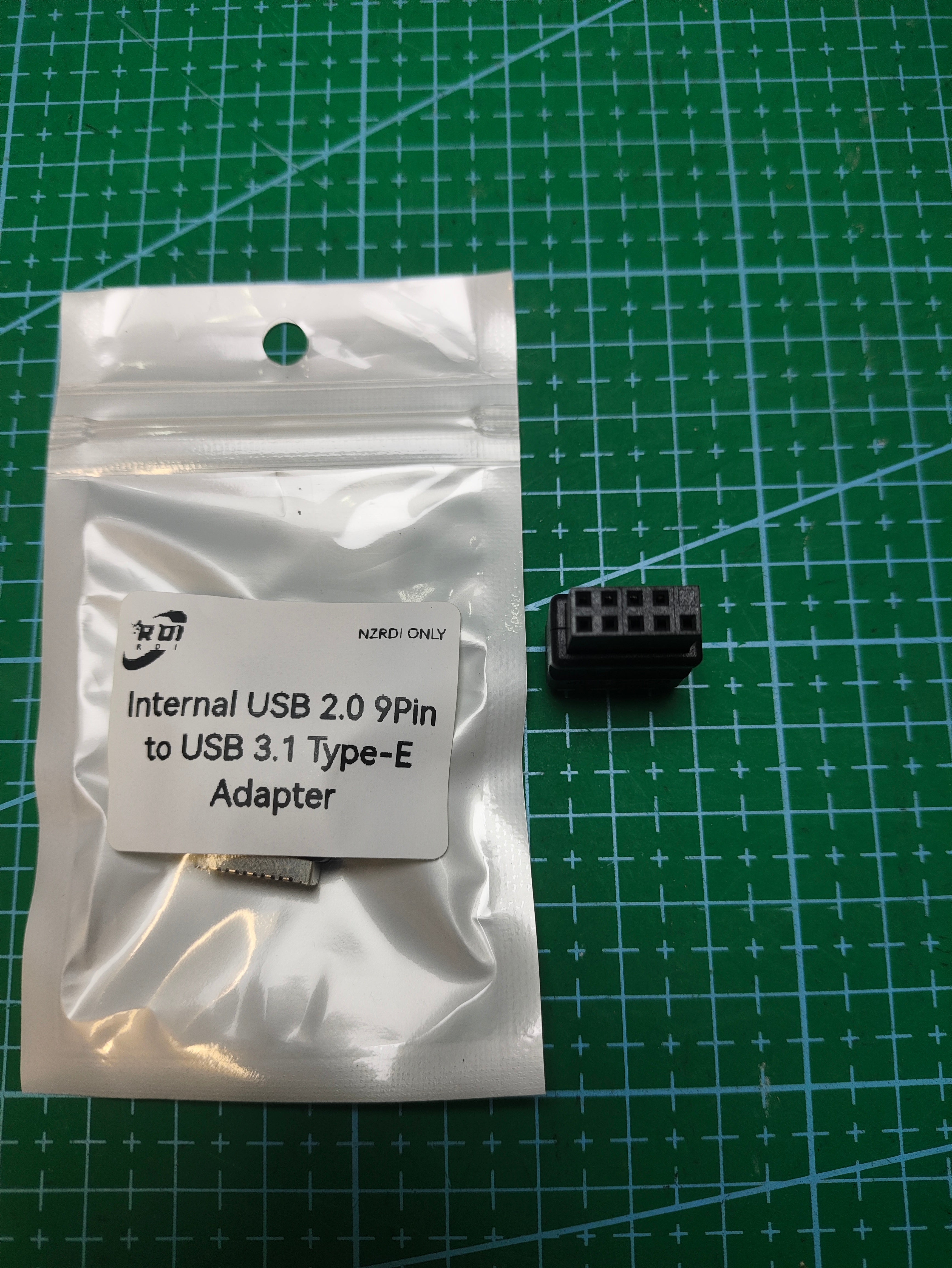 Internal USB 2.0 9Pin to USB 3.1 Type-E Adapter - additional detail photo 4