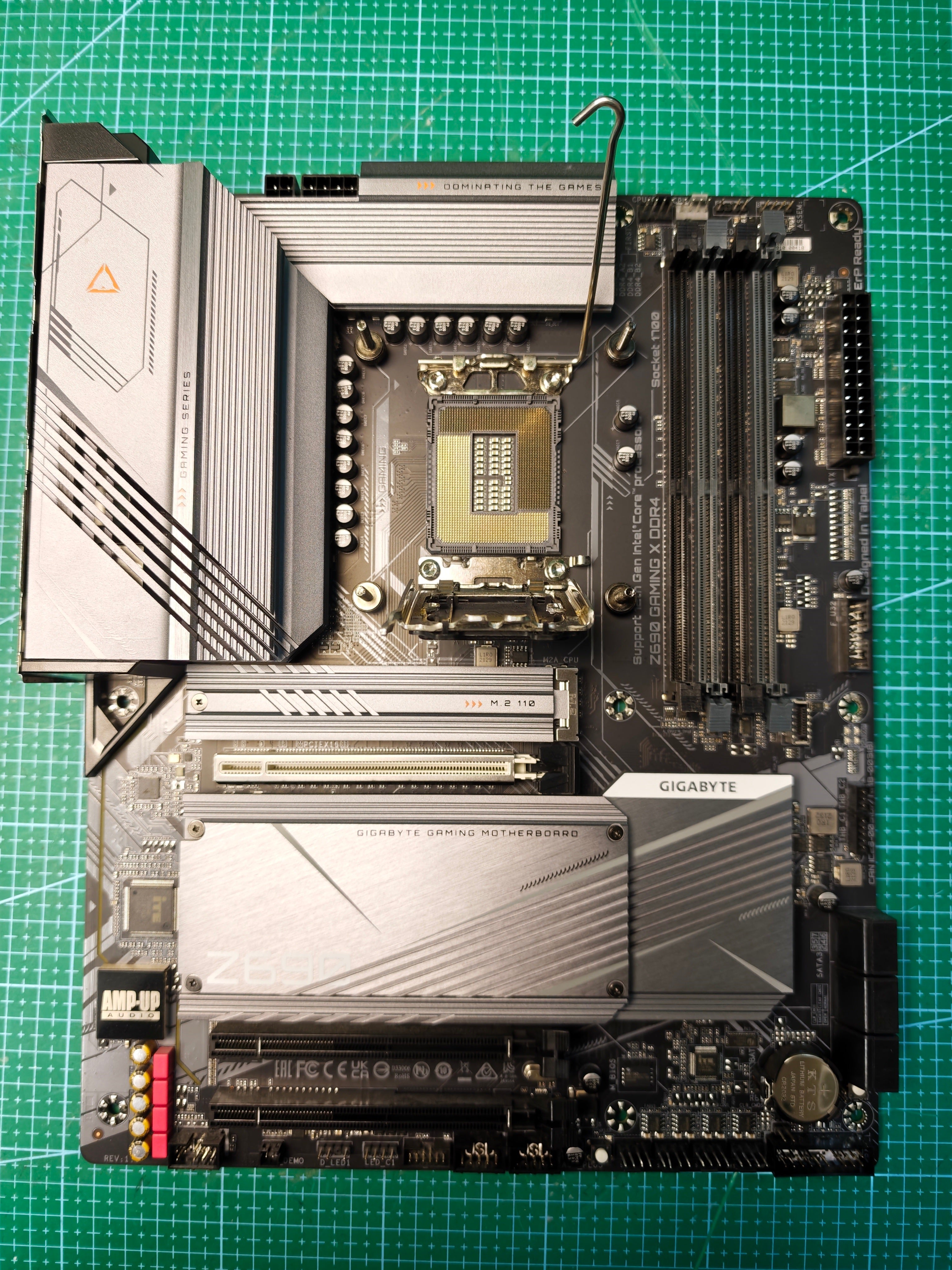 GIGABYTE Z690 motherboard - full board view