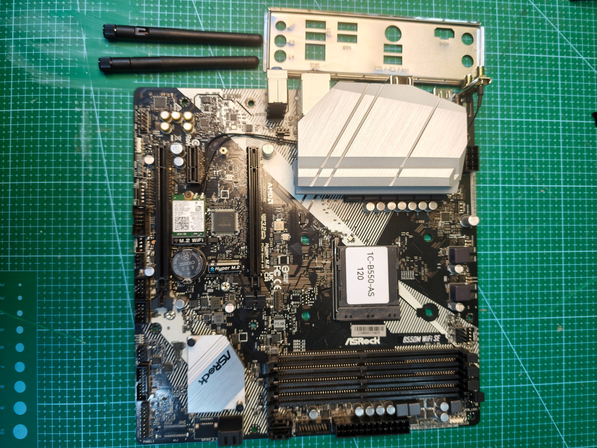 ASRock B550 Motherboard AMD Ryzen AM4 Socket / A520 B450 A320 - full board, I/O shield and Wi-Fi antennas