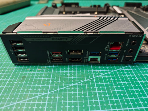 GIGABYTE Z690 motherboard - alternate rear I/O detail